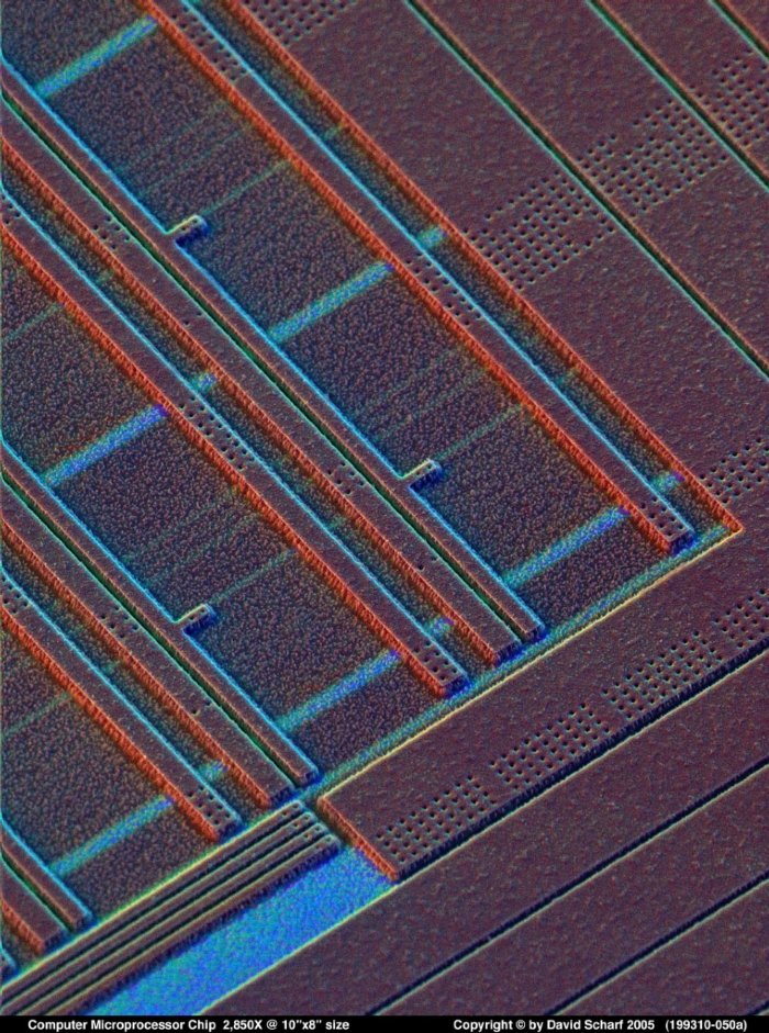 199310-050a-Microprocessor-Chip1