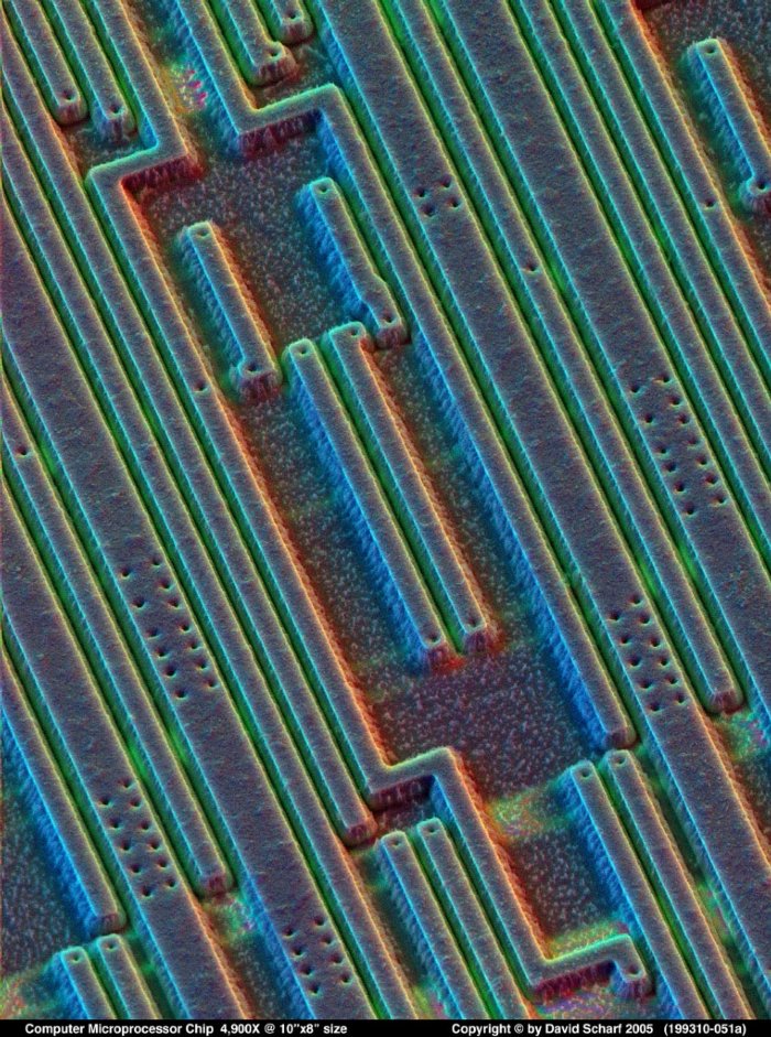 199310-051a-Microprocessor-Chip1